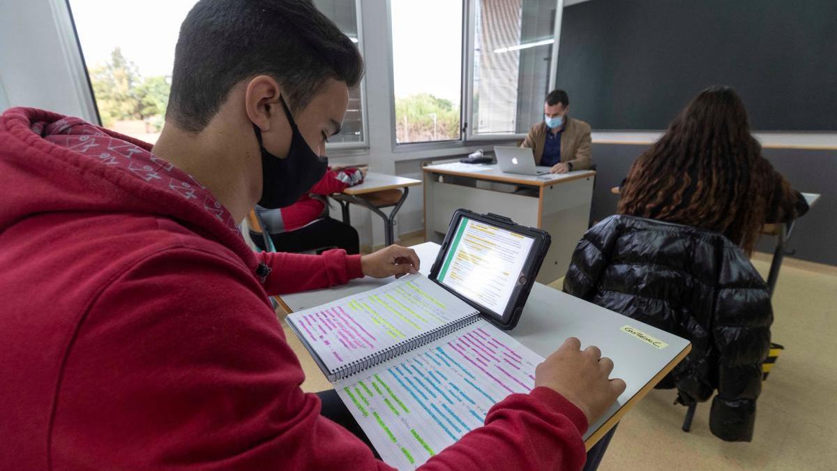 Exigen suspender las clases por la ola de frío y la alta incidencia covid