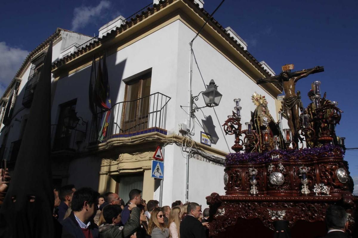 Imágenes de Las Penas de Santiago a su salida del templo