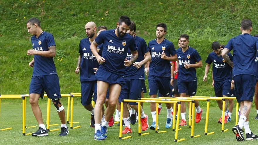 Los goles de Negredo, Sivera y Marcelino protagonizan el entrenamiento