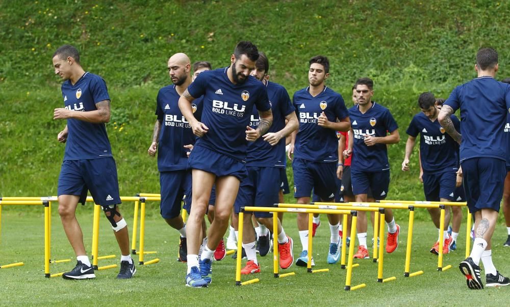 Negredo, uno de los protagonistas del lluvioso día