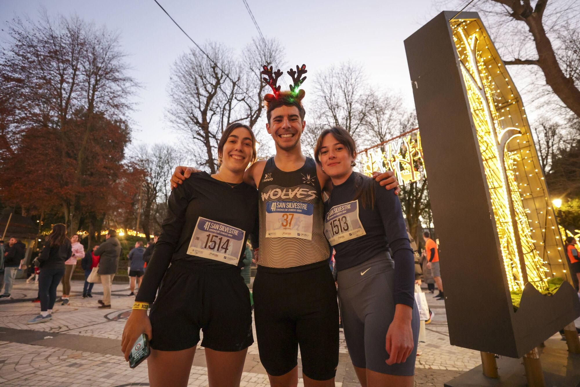 EN IMÁGENES: Alejandro Onís y Mariam Benkert saltan del segundo al primer puesto en la San Silvestre de Oviedo