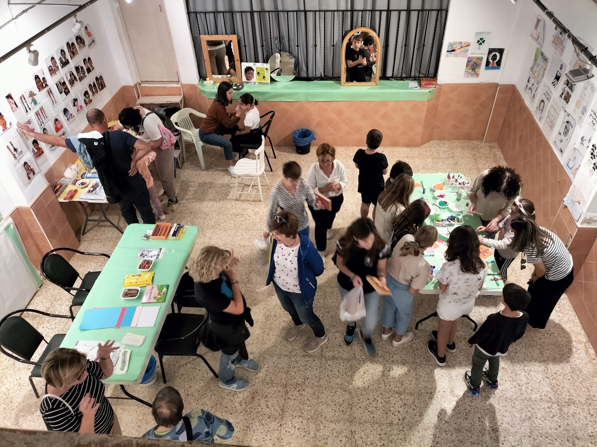 Jornada de puertas abiertas en la Biblioteca de Navajas