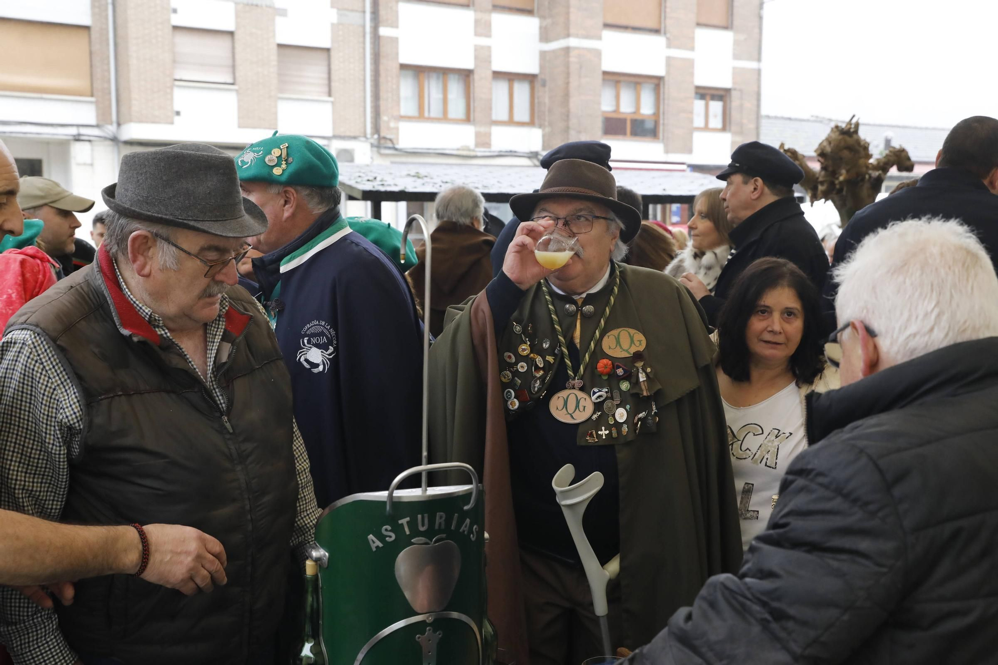 Así besó el nabo Leo Harlem: El capítulo de la Cofradía de Amigos de los Nabos, en imágenes
