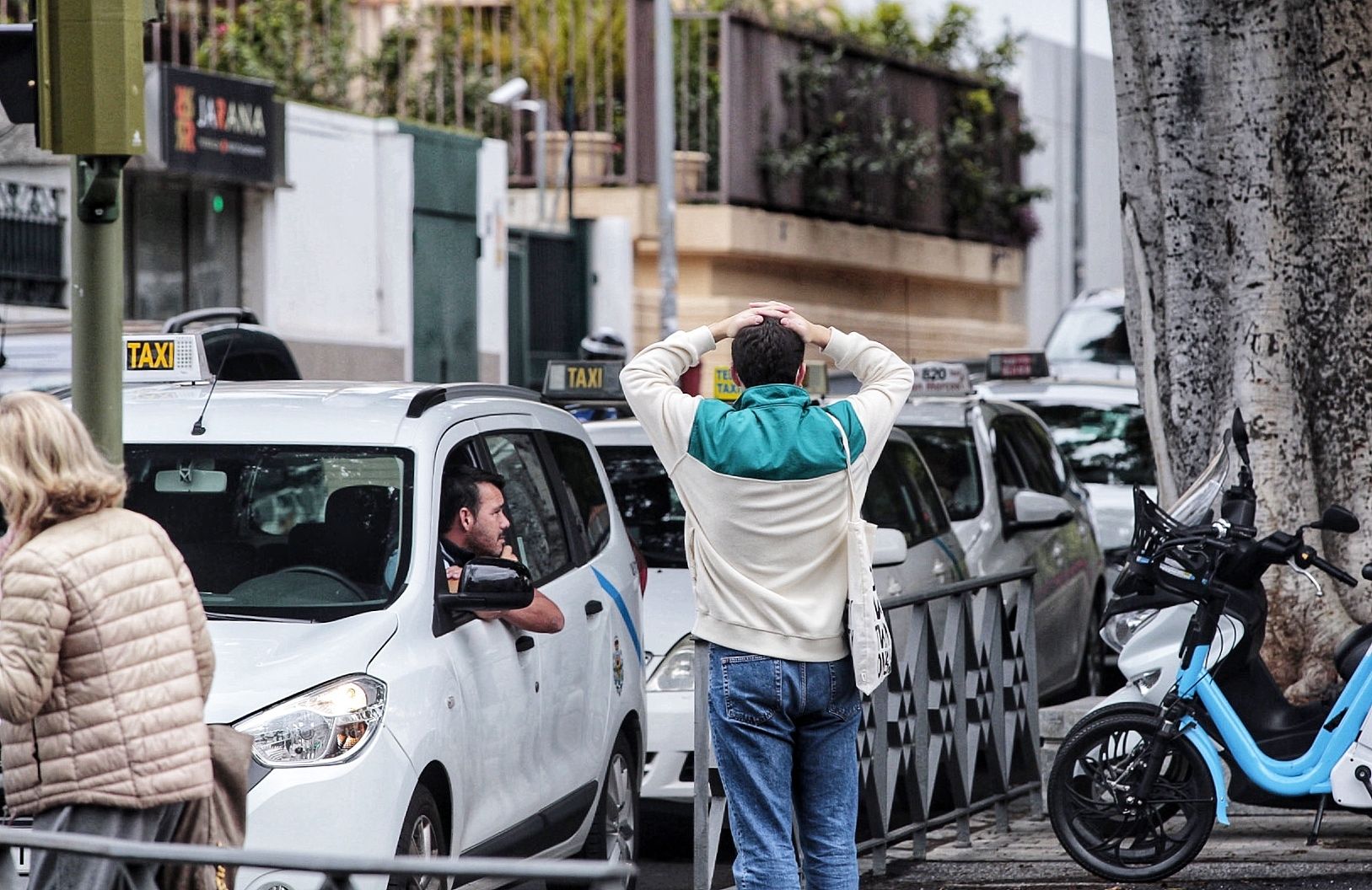 Caravana de taxis en Santa Cruz de Tenerife