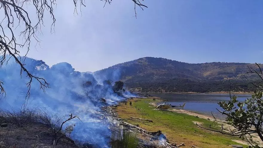 Vídeo | Así ha sido el incendio forestal de Casas del Castañar