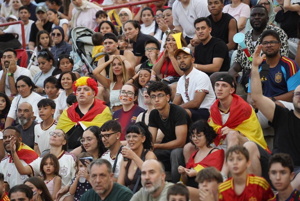 Busca't a les imatges del partit de la final del mundial a l'estadi del Nou Congost