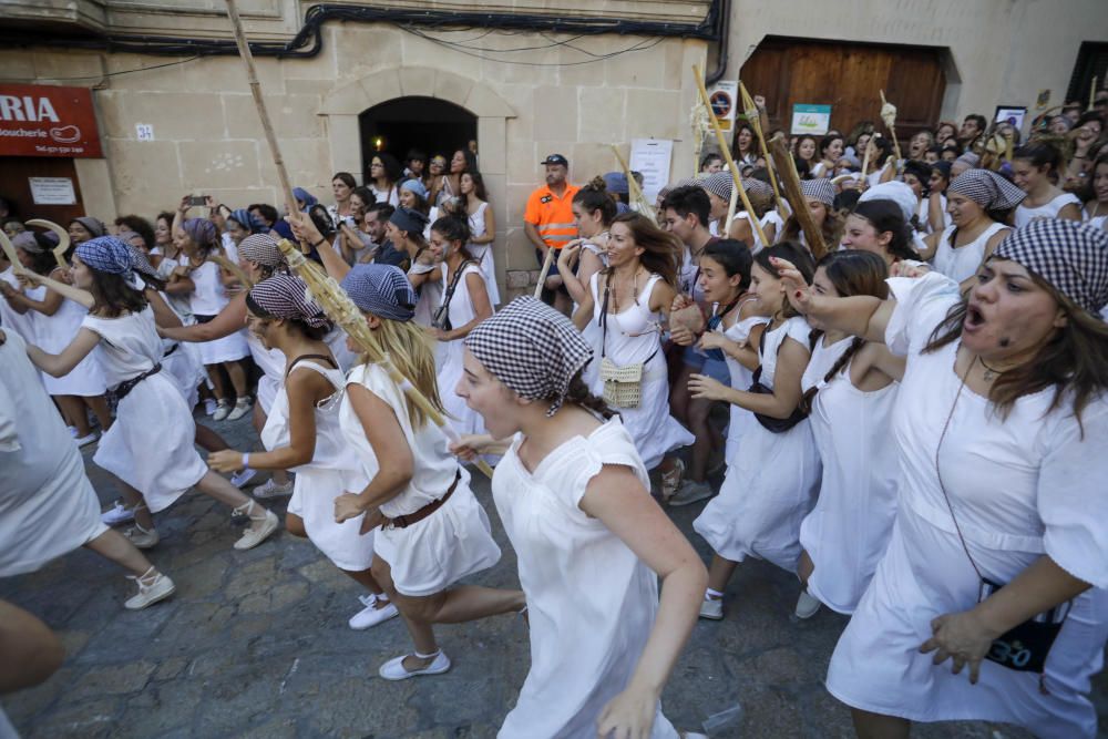 Pollença gana la batalla de la igualdad en los moros y cristianos