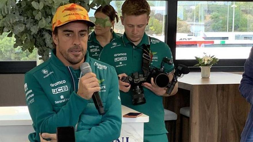 Fernando Alonso ha comparecido ante los medios este jueves en el Circuit de Barcelona.