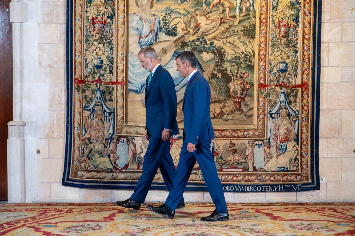 PALMA. Despacho en la Almudaina con el rey y el presidente del gobierno.