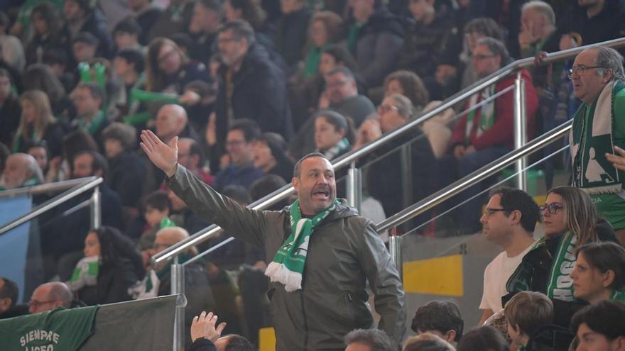 El Liceo convoca a A Coruña para llenar Riazor en el 'play off'