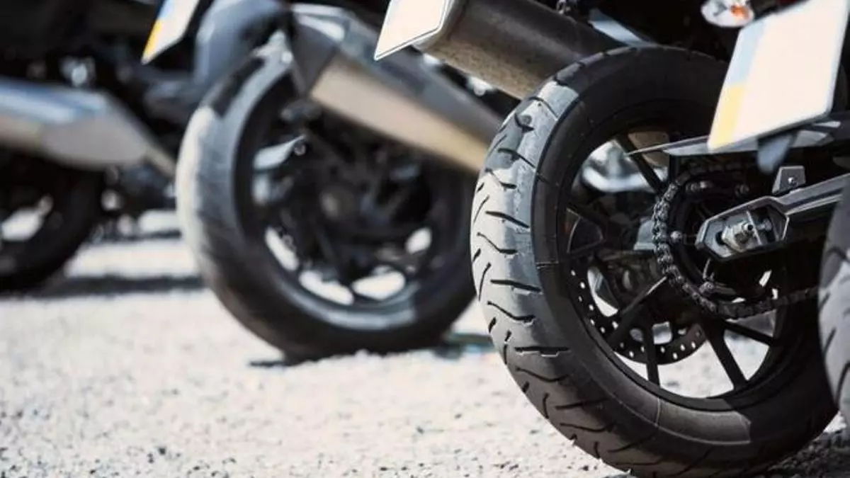 ?Te has quedado sin batera en la moto? As podrs hacer que arranque de nuevo