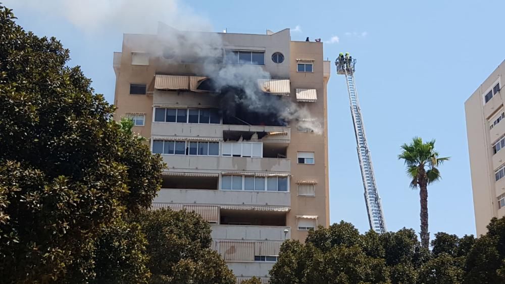 Incendio en un edificio de la zona de Miriam Blasco