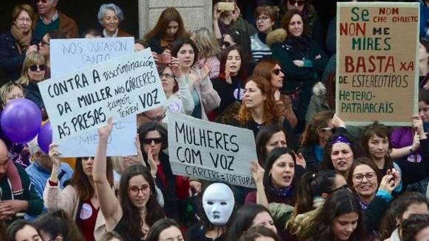 Mujeres en la protesta del 8-M del año pasado. // Rafa Vázquez