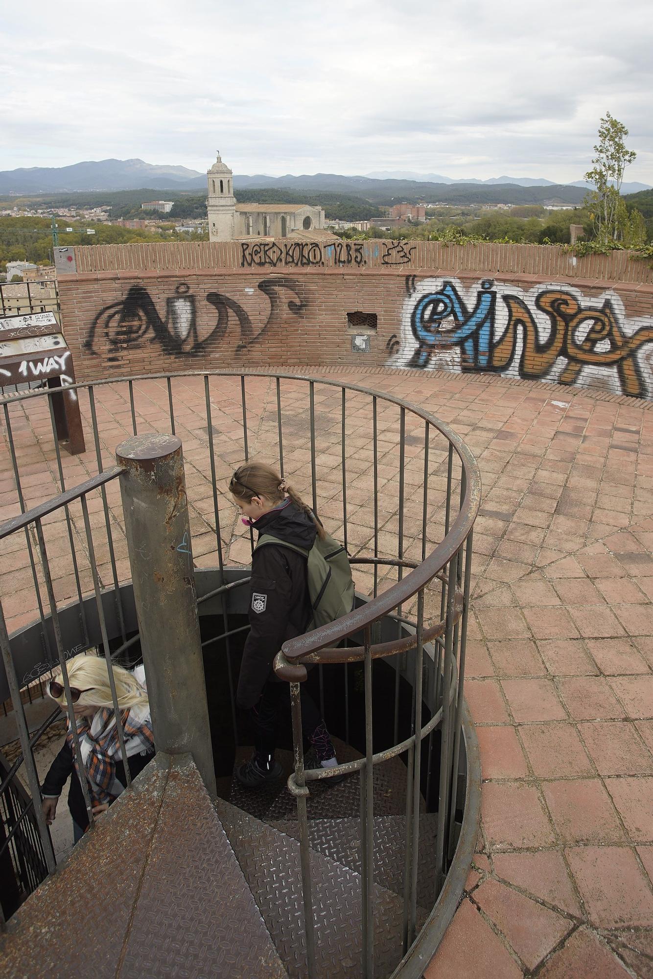 Les torres de la muralla de Girona, farcides de pintades