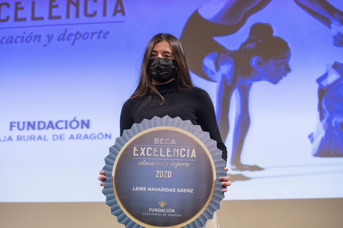 Veinte jóvenes reciben las Becas Excelencia