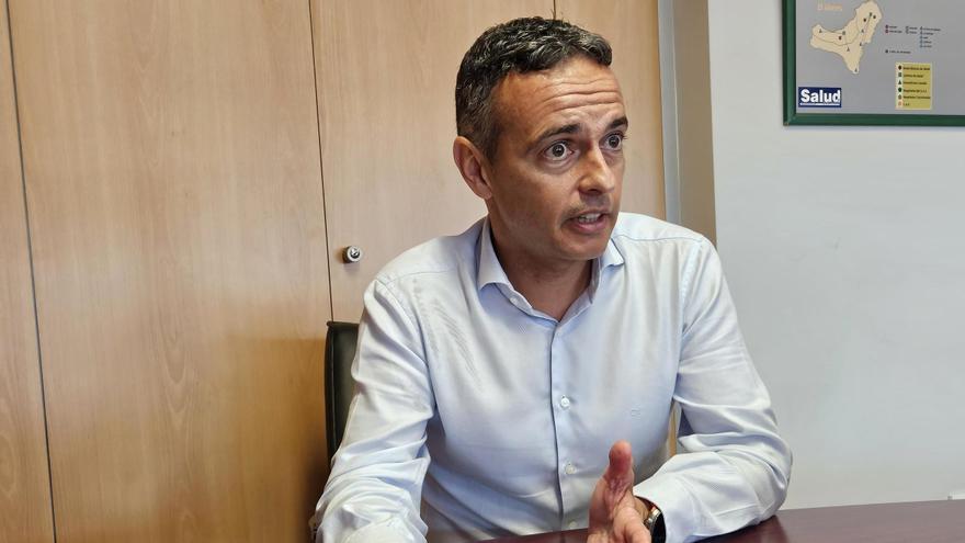 El director del SCS en la sede de la Consejería de Sanidad de la capital grancanaria.