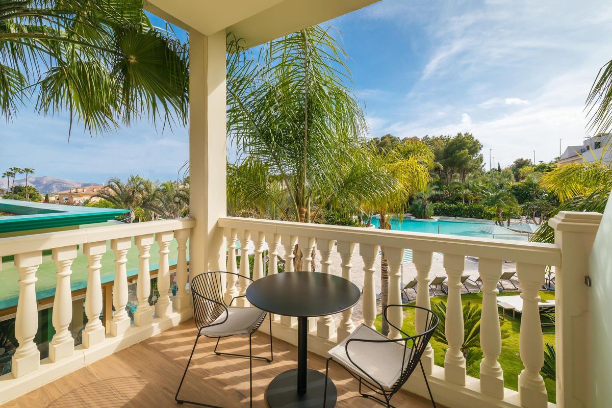 Barceló La Nucía Palms es como entrar en un resort secreto de la Costa Blanca.