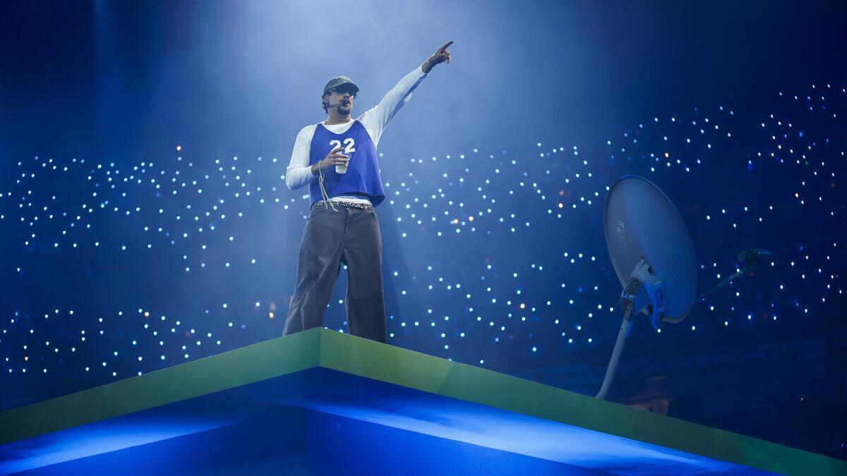 Bad Bunny durante un concierto