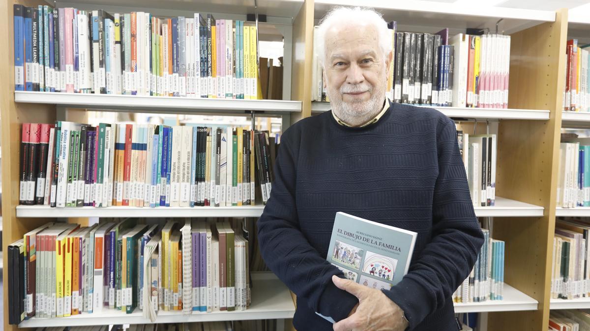 Aureliano Sáinz, catedrático de didáctica de la expresión plástica de la UCO