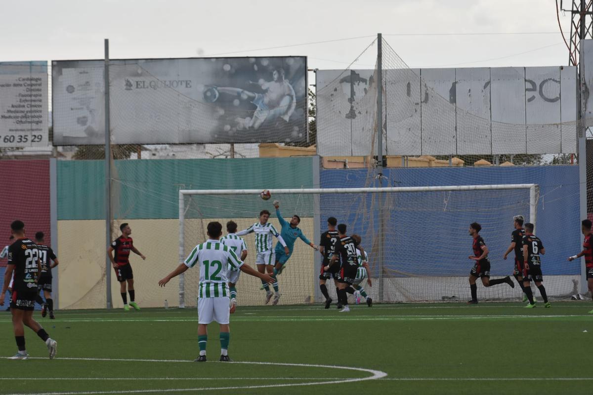 El Salerm Puente Genil - Córdoba CF B de Tercera RFEF, en imágenes El Salerm Puente Genil - Córdoba CF B de Tercera RFEF, en imágenes