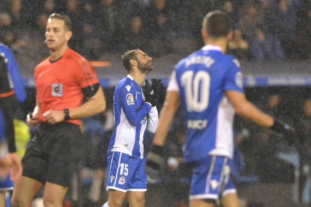 El Dépor cae en Riazor ante el Valencia