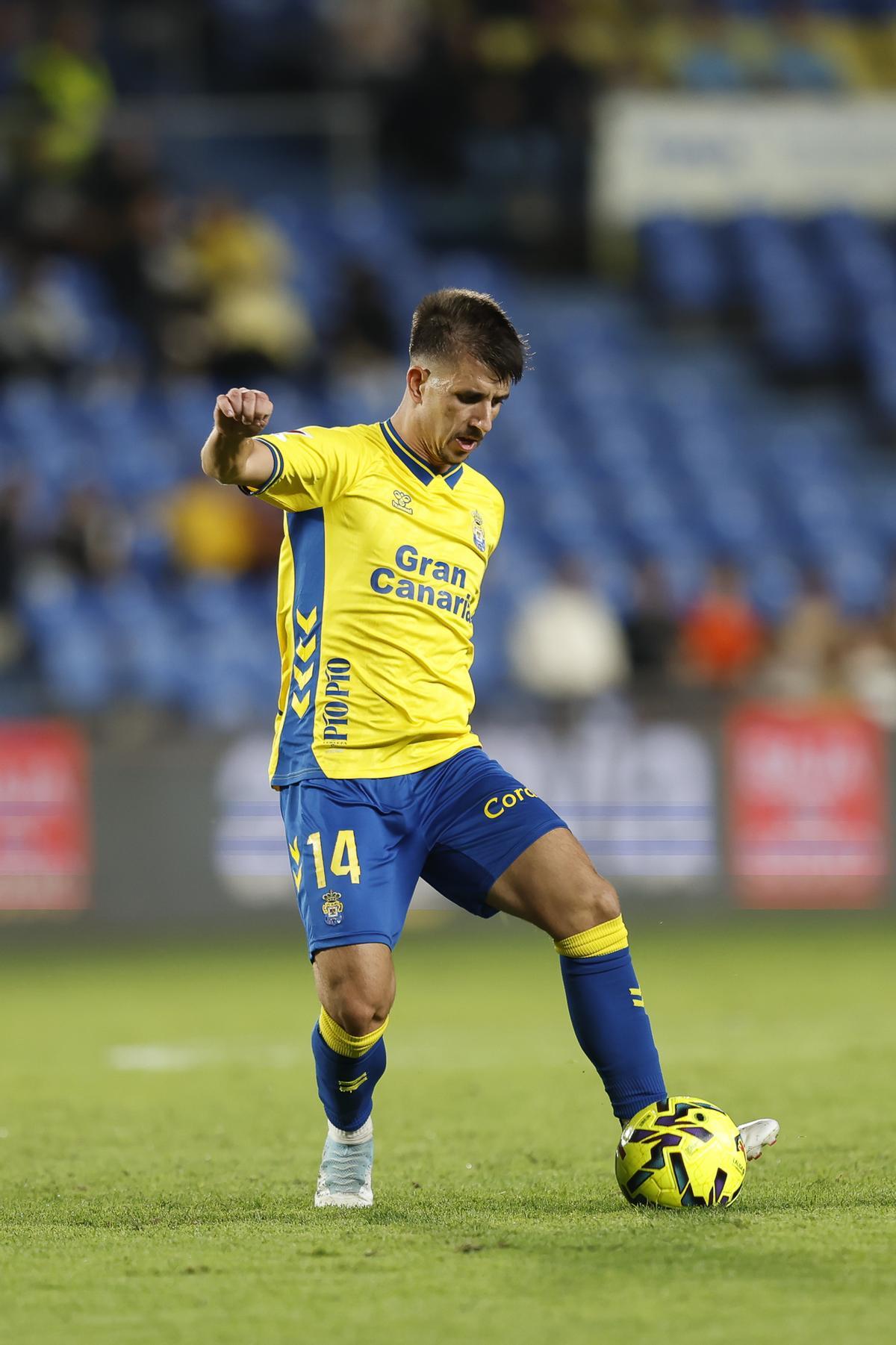 Manu Fuster, en un lance de un partido con la UD Las Palmas.