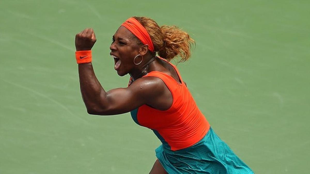 Serena Williams celebra el punto que le daba el primer set en la final del torneo de Miami ante la china Li Na.