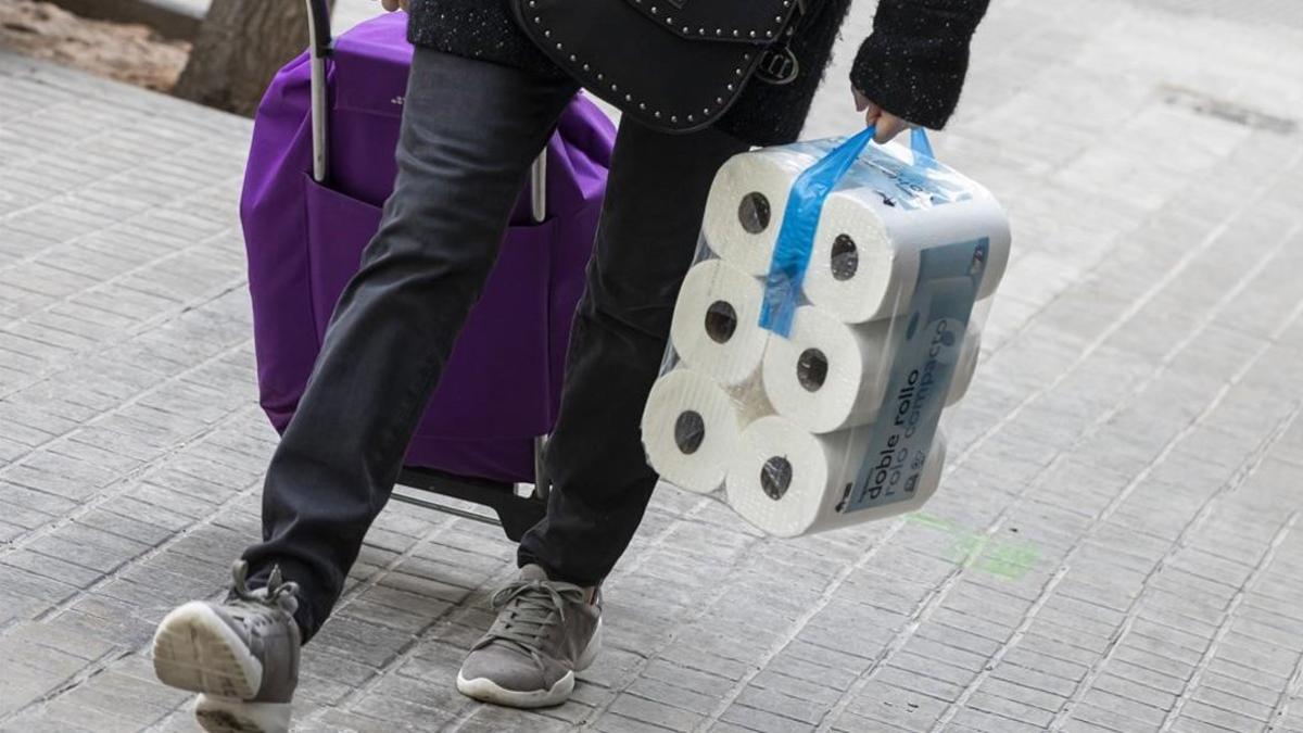 Compra de papel higiénico durante el confinamiento.