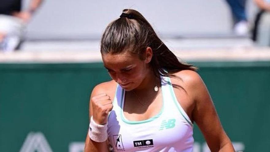 Charo Esquiva arrasa en su debut en Roland Garros