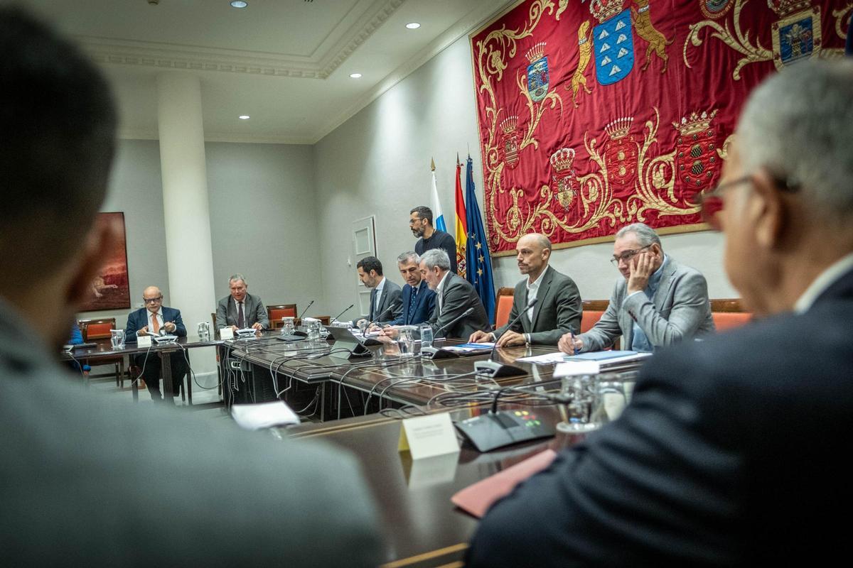 Reunión del presidente Fernando Clavijo con los grupos parlamentarios el pasado 24 de marzo.