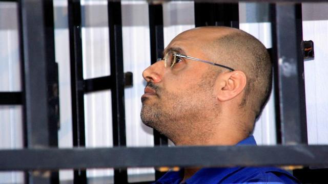 El hijo del dictador Muammar Gadafi, Saif al Islam durante una audiencia