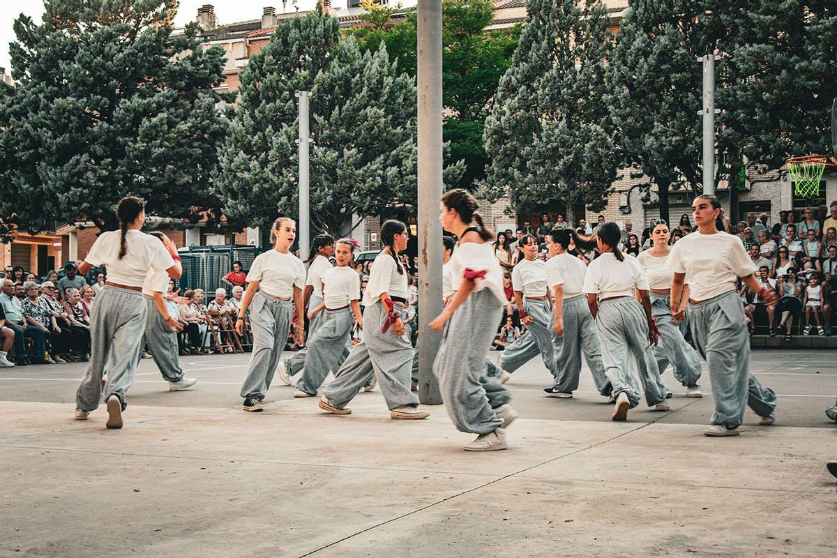 Sant Joan celebra una concorreguda Festa del barri del sector del Llobet