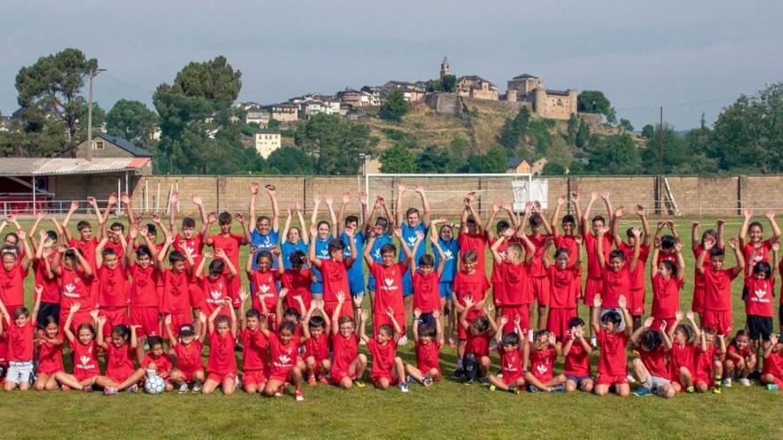 El Campus de Fútbol cierra con cerca de un centenar niños