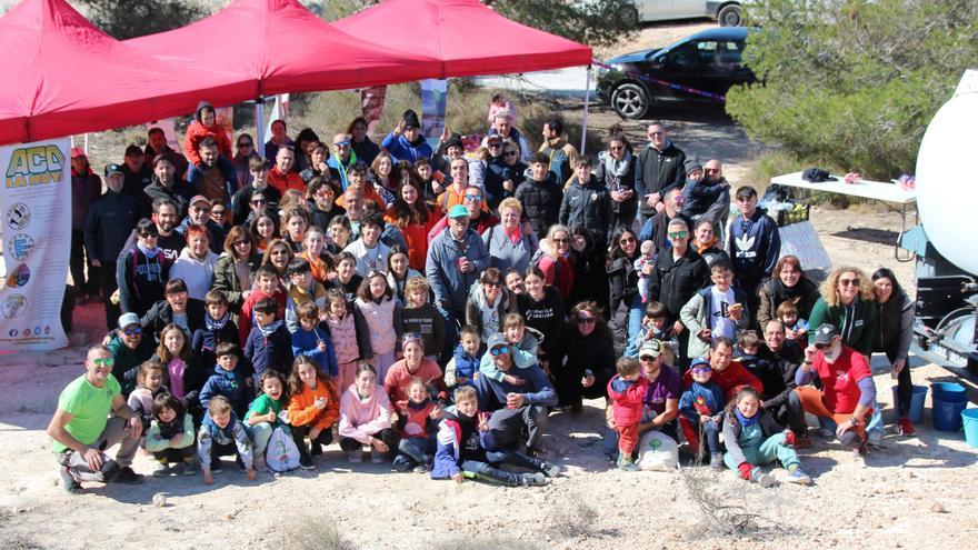 Los vecinos de La Hoya reforestan la sierra del Molar por quinta vez