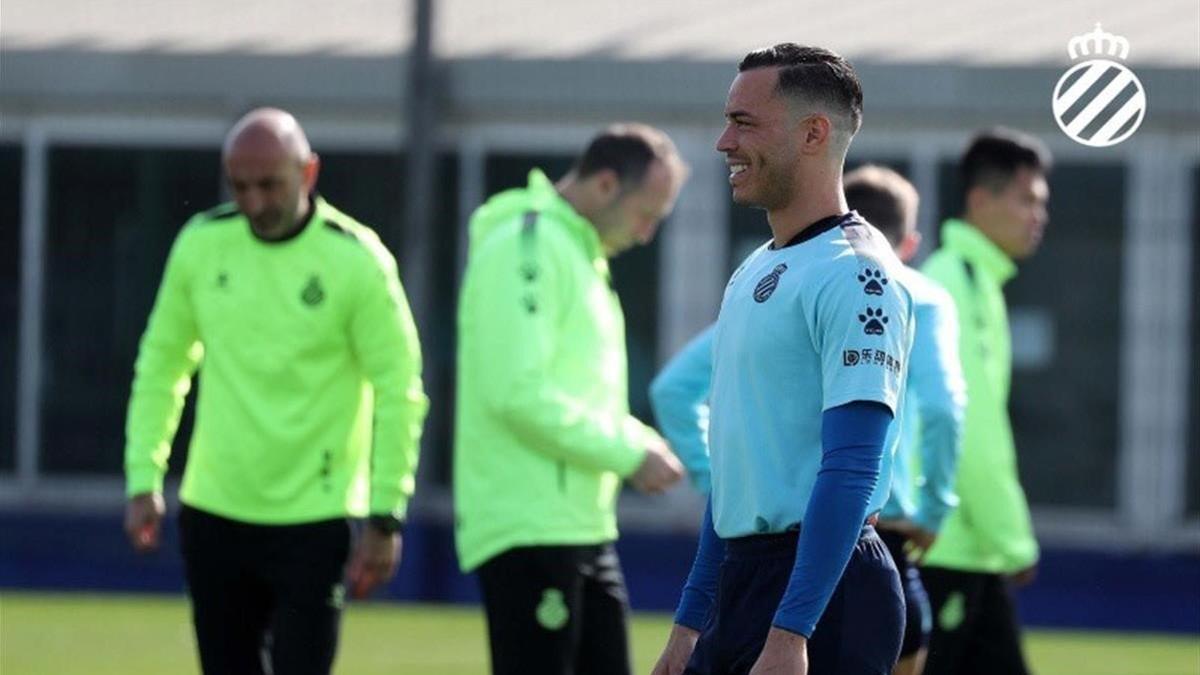 Raúl de Tomás, en un entrenamiento de esta semana.