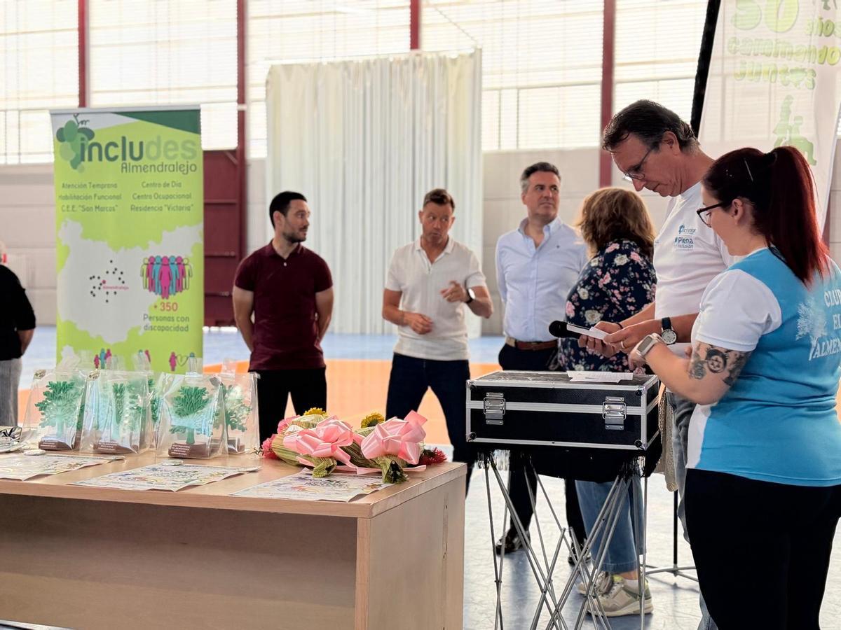 Jornada inaugural del deporte inclusivo de Includes Almendralejo.