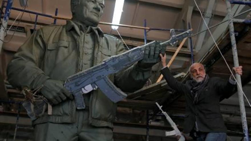 El fusell AK-47 i el seu creador tindran un monument a Moscou