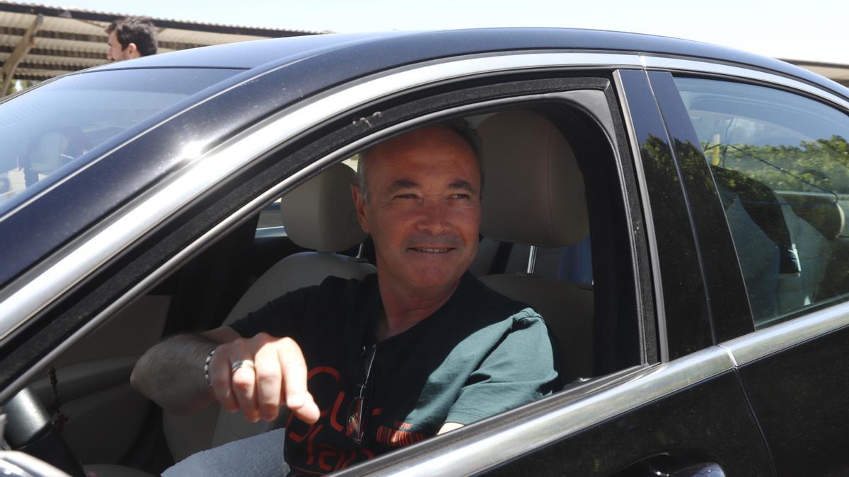 JIM, en su vehículo, el pasado sábado en la Ciudad Deportiva.
