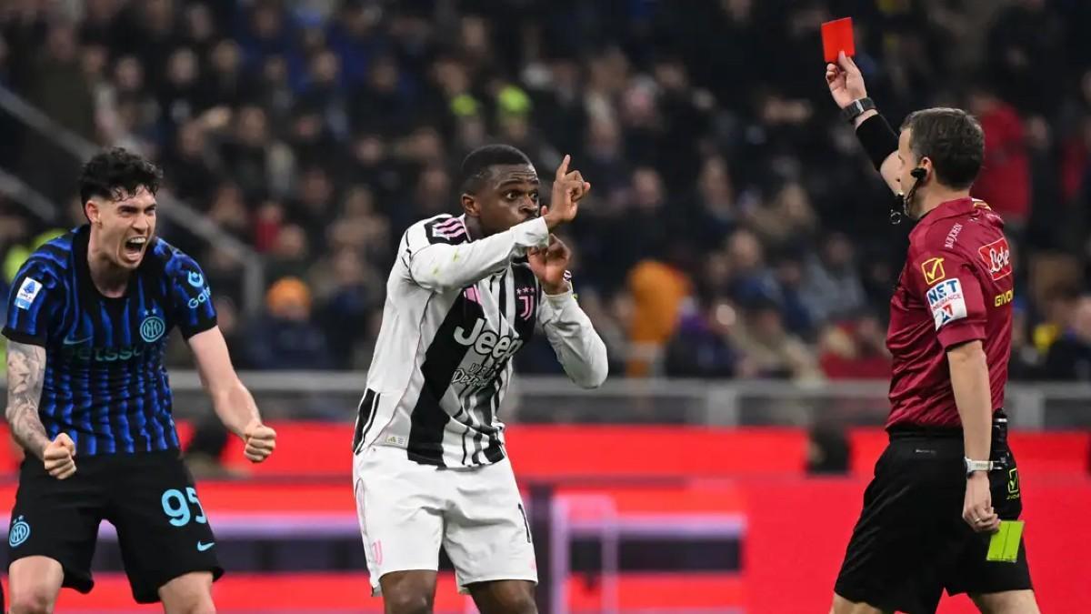 Bastoni provocó y celebró la expulsión de Kalulu durante el Inter-Juve