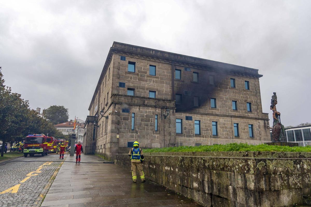 El incendio se originó en la galería de tiro de la Comisaría de Santiago, el pasado 12 de febrero.