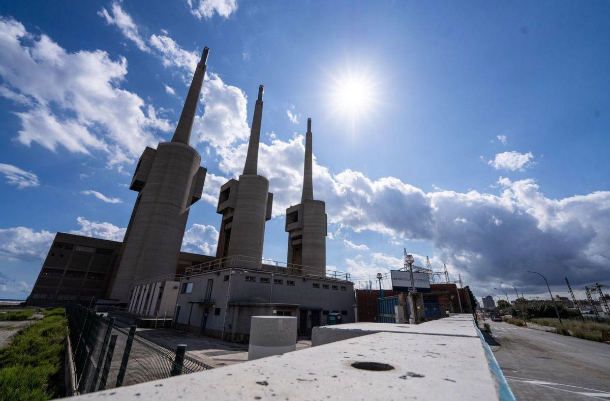 Pacte per ressituar la subestació elèctrica de les Tres Xemeneies Pacte per ressituar la subestació elèctrica de les Tres Xemeneies