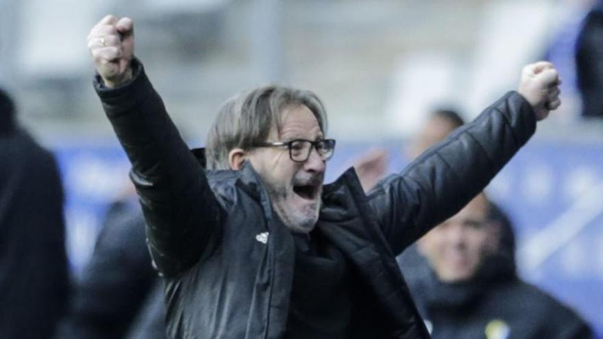 Anquela celebra una victoria del Oviedo, la pasada temporada.