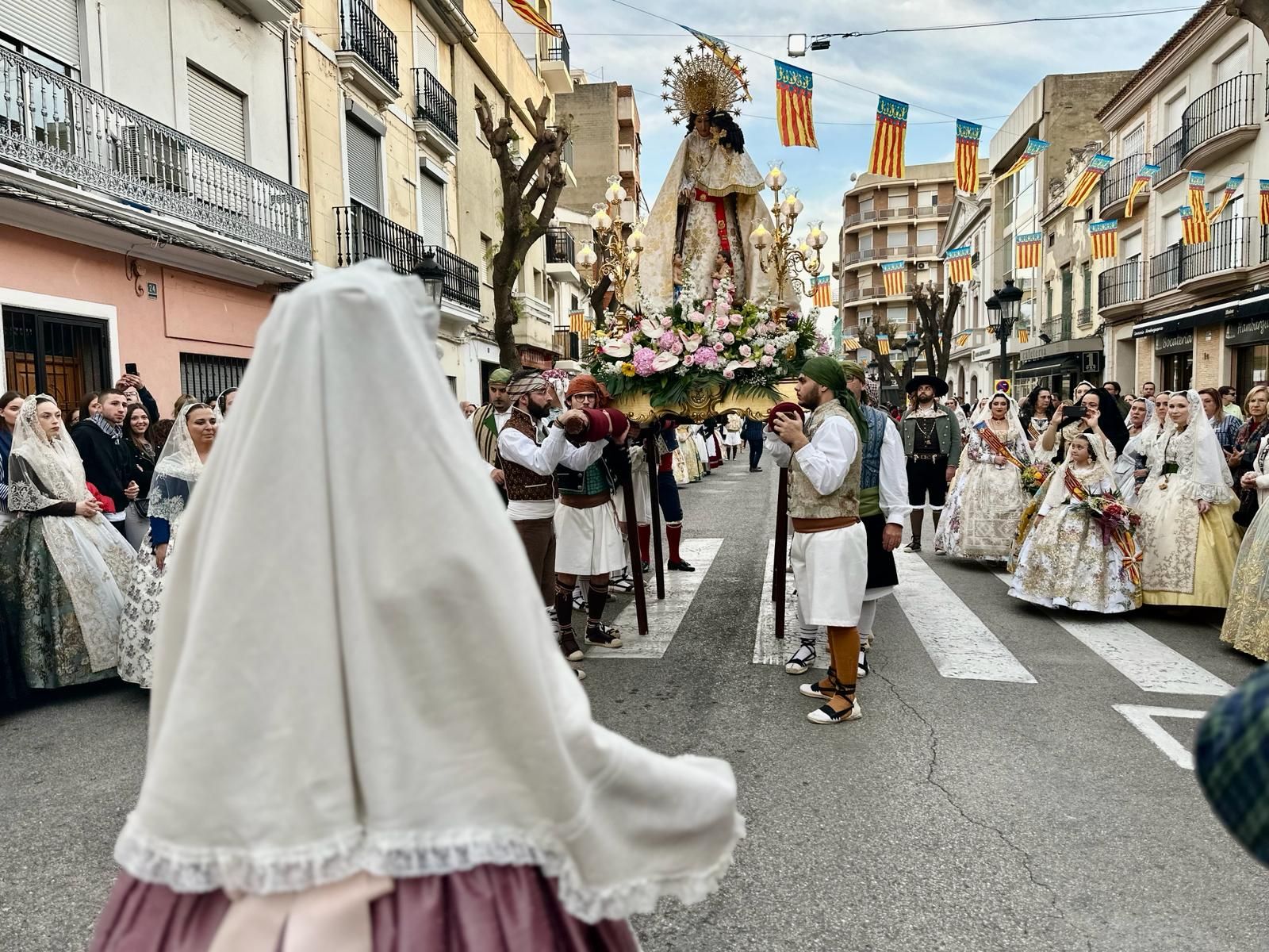 Traslado de la Virgen de los Desamparados en Torrent.