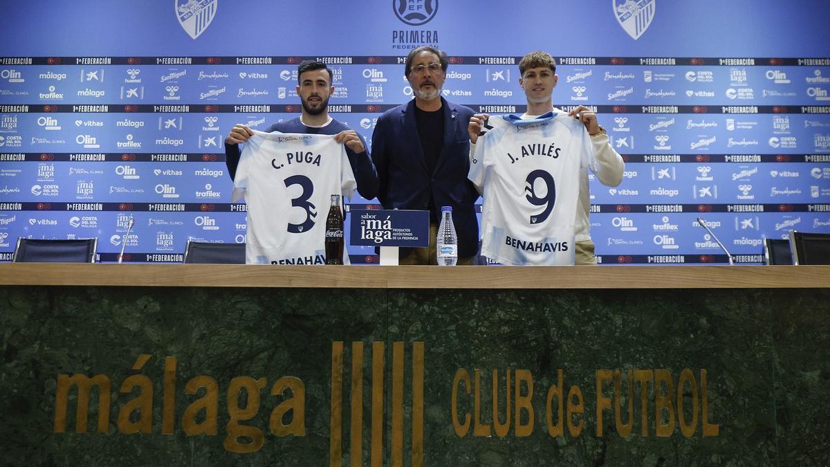 Presentación de Carlos Puga y Javier Avilés en la sala de prensa de La Rosaleda.