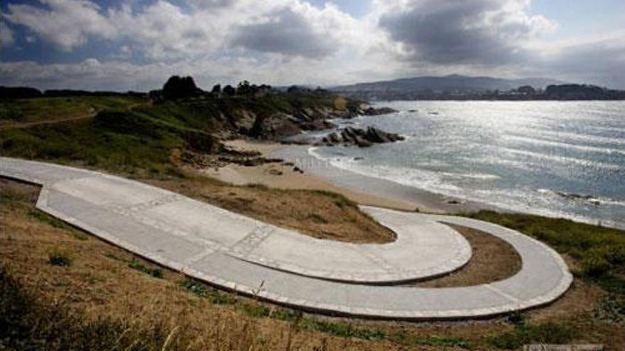 Vista general de la playa de Arnao.