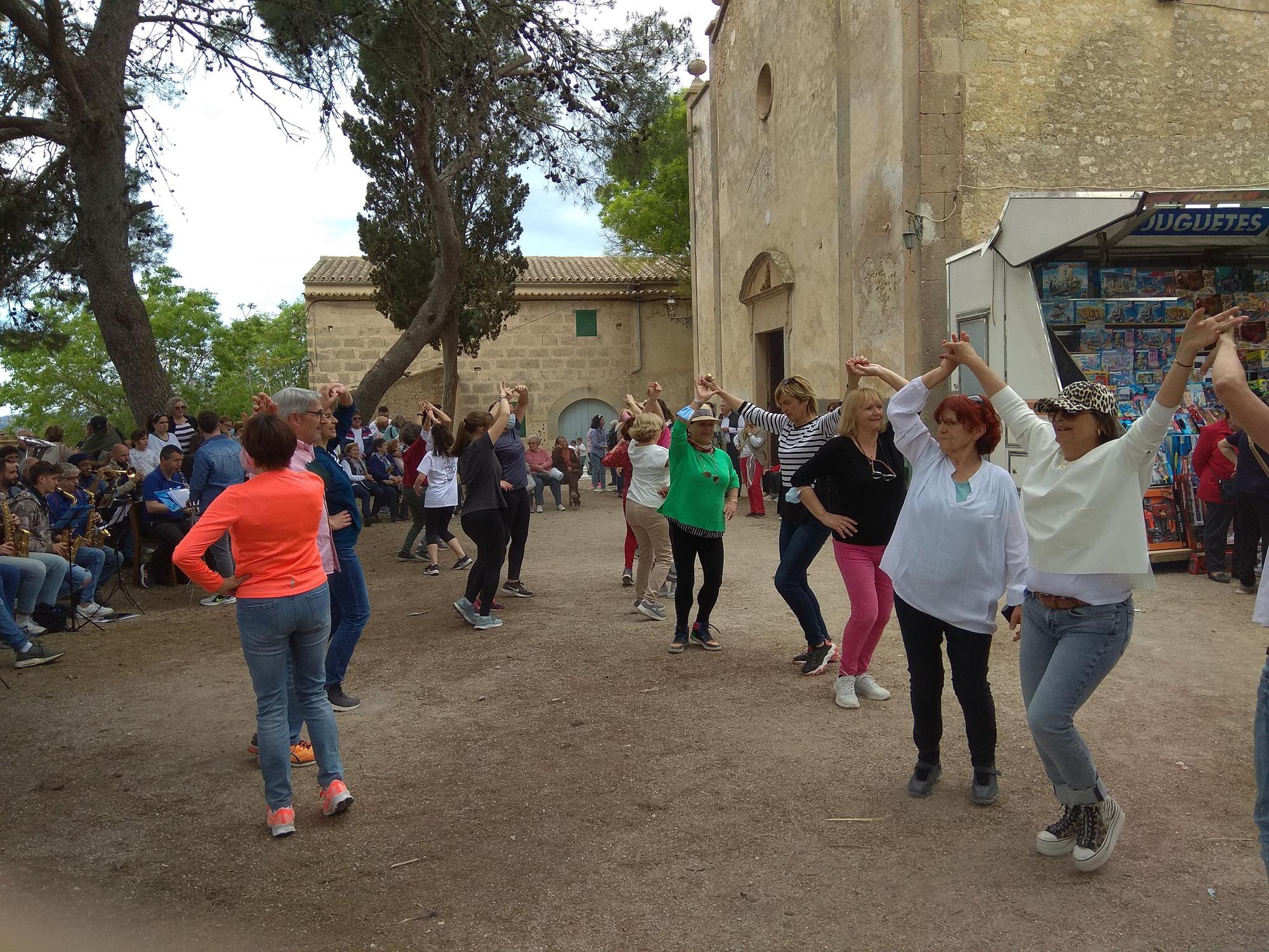 Más romerías festivas para despedir la Pascua