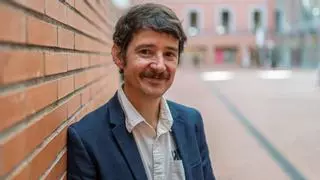 Cristóbal Cobo, experto en IA: "Debemos enseñar al alumnado que un poquitín de desobediencia tecnológica hace bien"