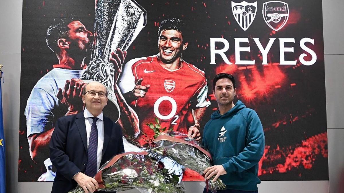 José Castro y Mikel Arteta, en el homenaje a Reyes