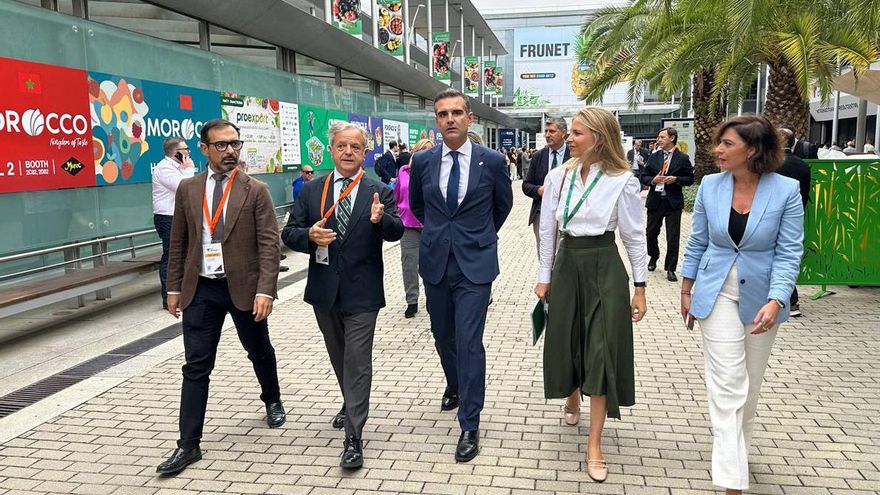 La Diputación acude a Fruit Attraction para respaldar al sector de la fruta cordobesa