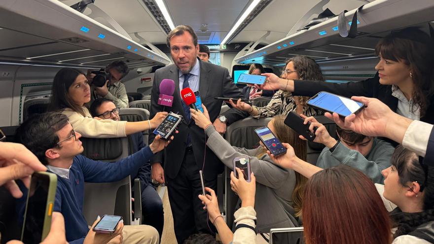El ministro Óscar Puente prueba hoy la alta velocidad entre Madrid y Santiago